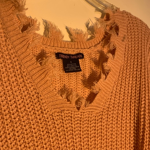 Light pink sweater // Size small - Picture 5 of 5